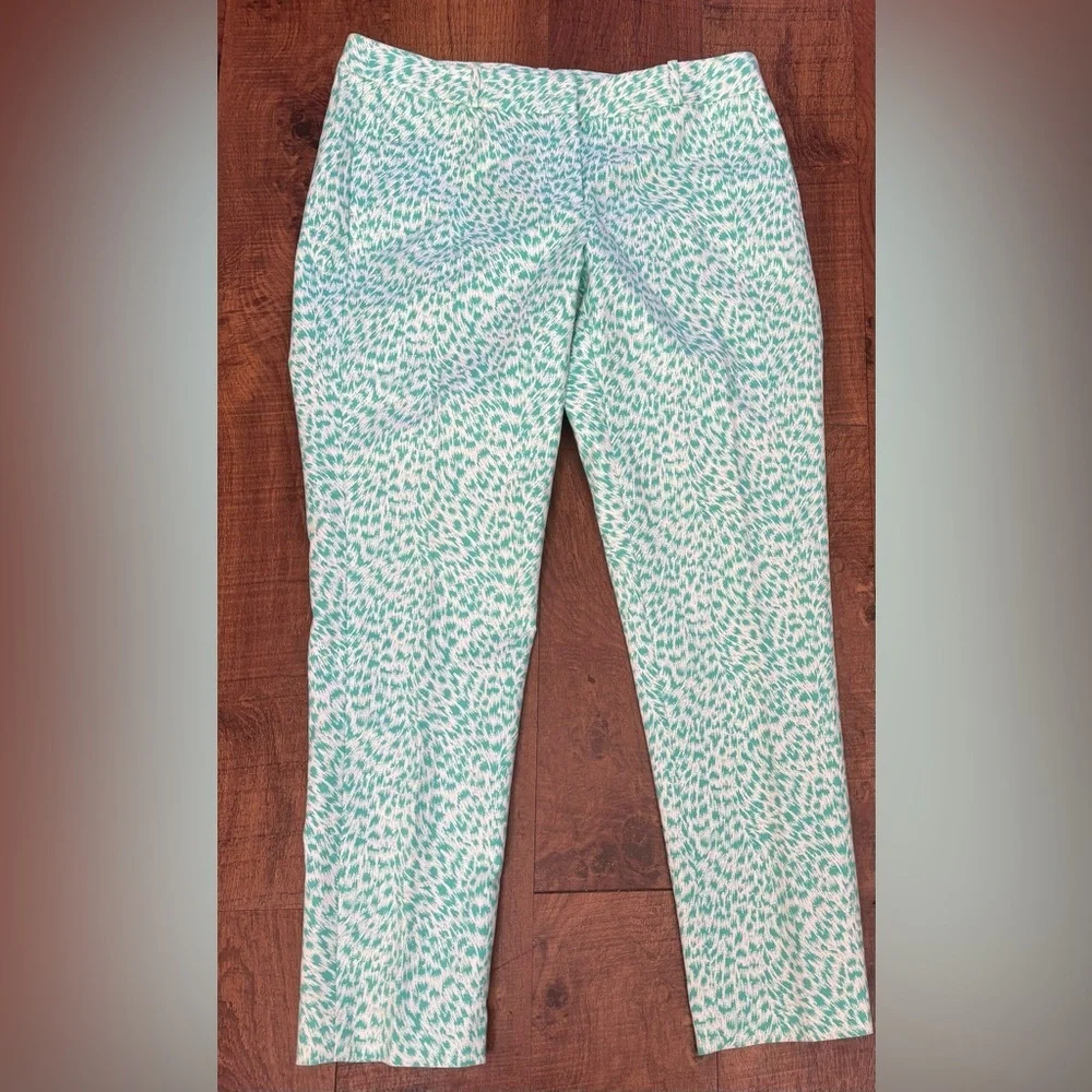 Michael Kors animal print skinny cropped woman’s pants Sz 8 P petite
